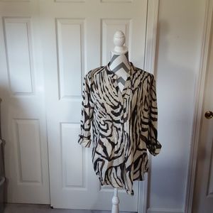 Style&Co v-neck animal print